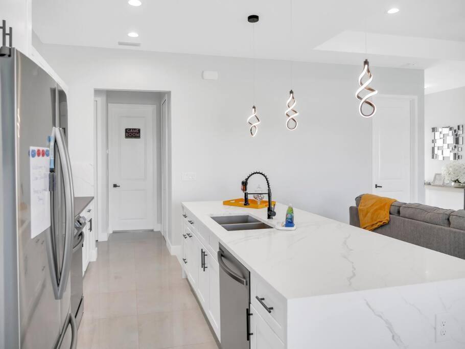 Casa Sevilla, Heated Pool, Sleeps 9, 4B3B Cape Coral Esterno foto