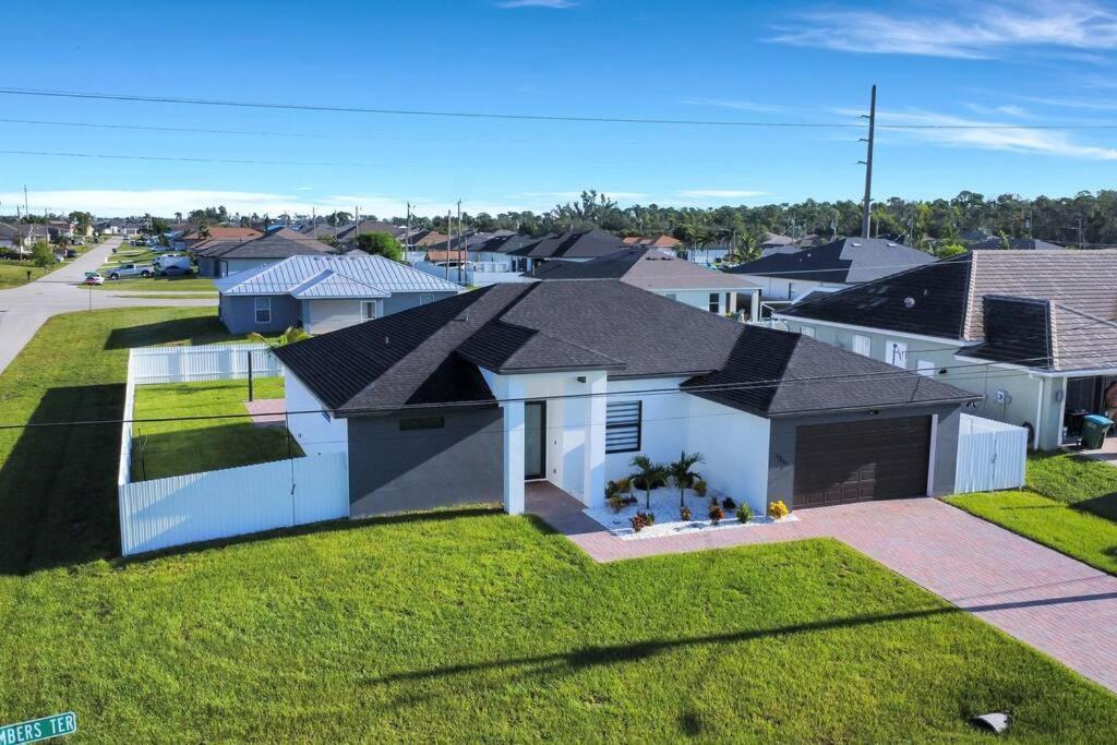 Casa Sevilla, Heated Pool, Sleeps 9, 4B3B Cape Coral Esterno foto