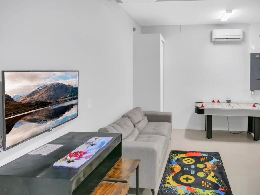 Casa Sevilla, Heated Pool, Sleeps 9, 4B3B Cape Coral Esterno foto