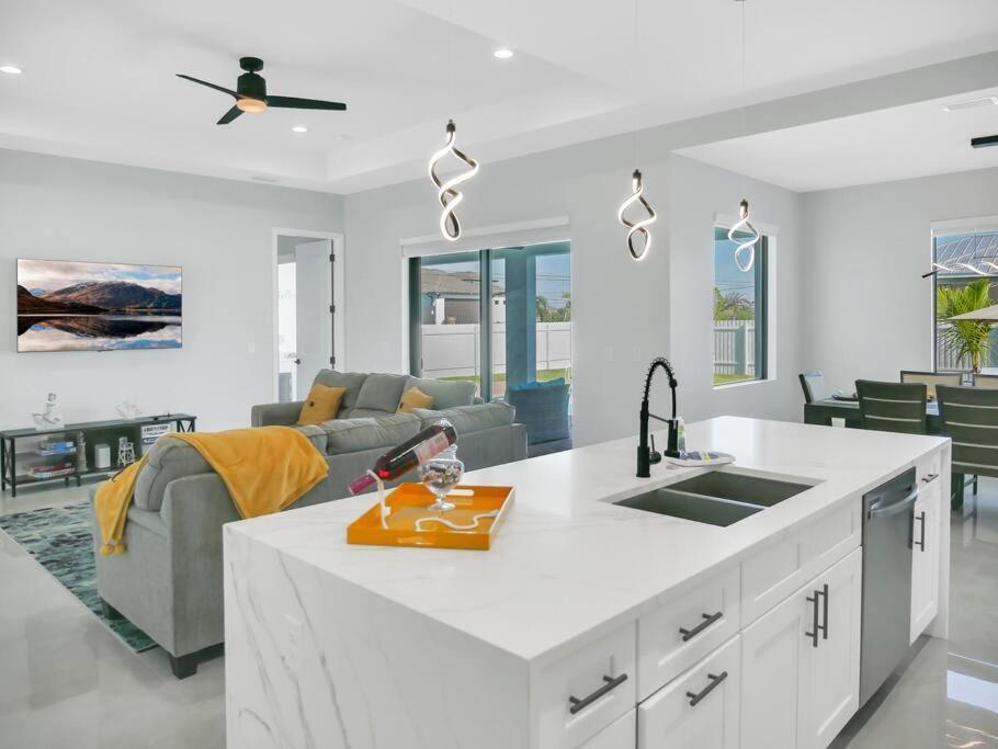 Casa Sevilla, Heated Pool, Sleeps 9, 4B3B Cape Coral Esterno foto